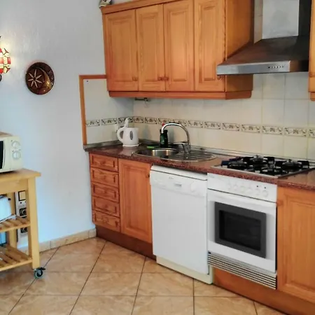 Casa Editha * يوريت دي مار